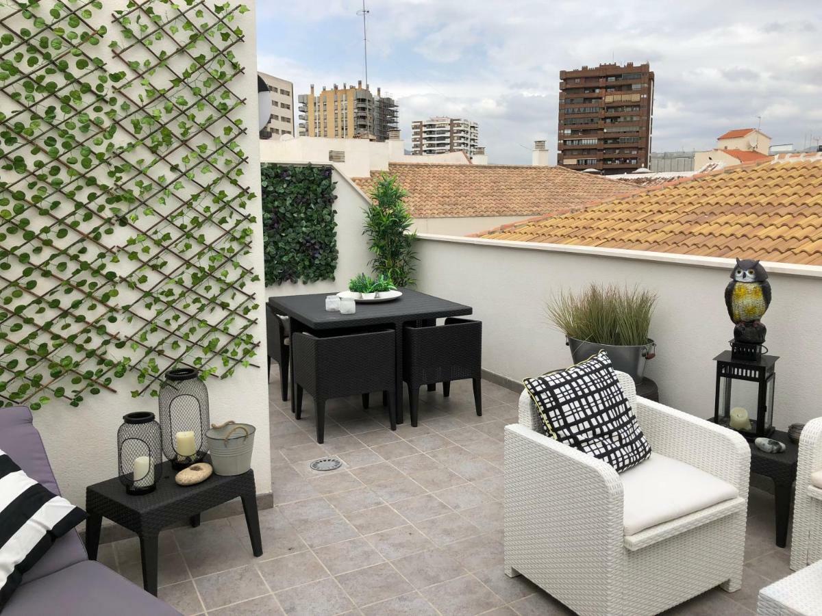 Apartamento Ancha del Carmen AVE Centro Málaga madmar lujo New Zambrano Exterior foto